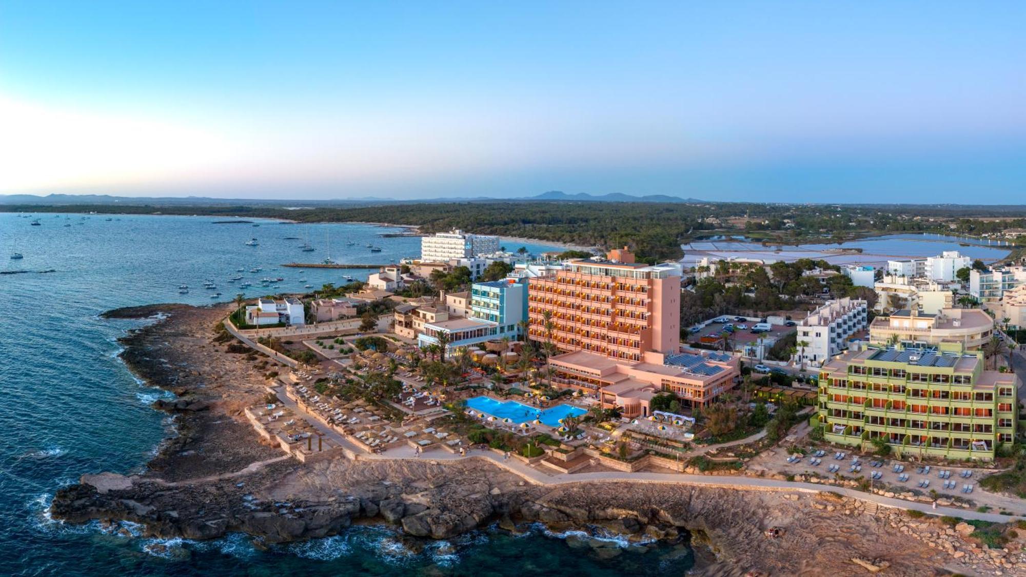 Bikini Island & Mountain Hotel Es Trenc -Adults Only- Colonia de Sant Jordi Exterior foto